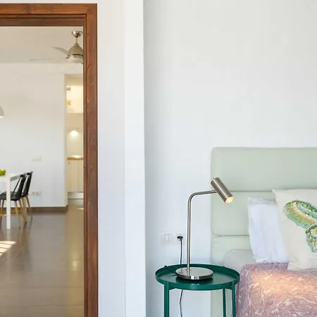 Marisol, Mojones * Tías