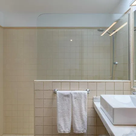 Marisol, Mojones Βίλα Tías