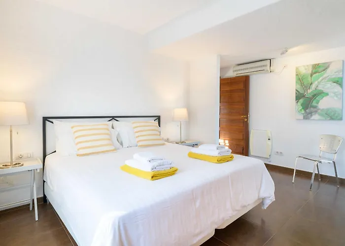 Marisol, Mojones Villa *