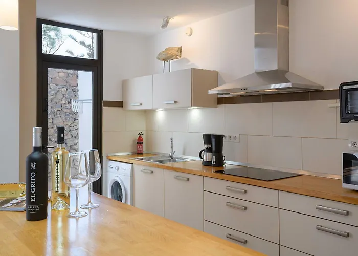 Marisol, Mojones Tías