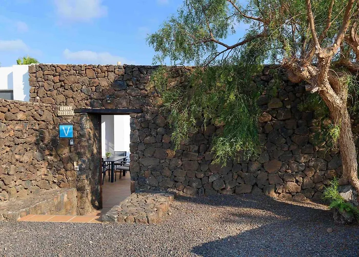 Marisol, Mojones Villa *