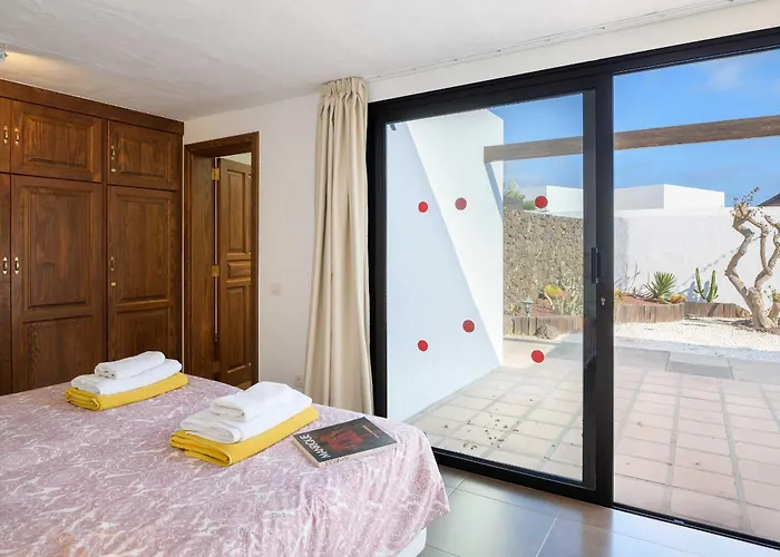 Marisol, Mojones Tías