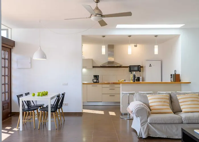 Marisol, Mojones Tías